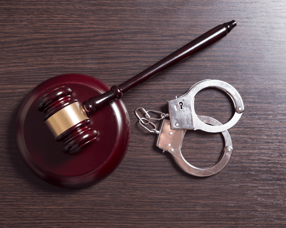 Handcuff and Gavel Image -Criminal Attorney Fayetteville AR - Criminal Lawyers in Fayetteville AR - Greg Klebanoff, Attorney at Law